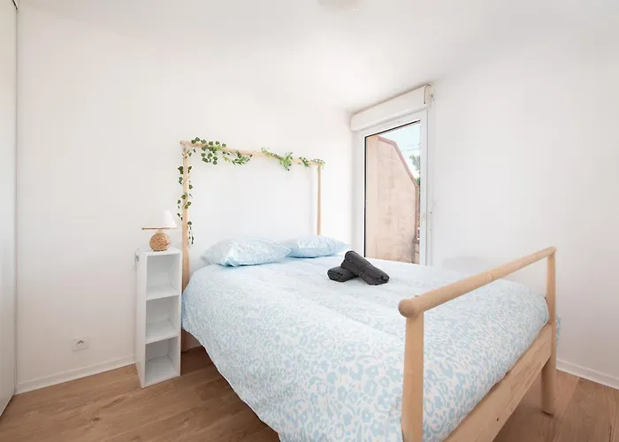 T2 Balcon Avec Parking Securise Et Gratuit Apartment *